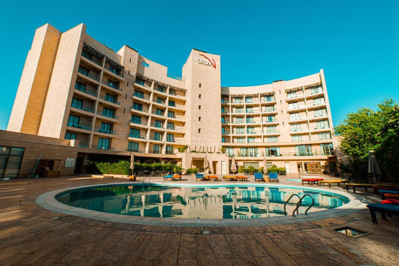 Oryx Hotel Aqaba Bagian luar foto The hotel's swimming pool