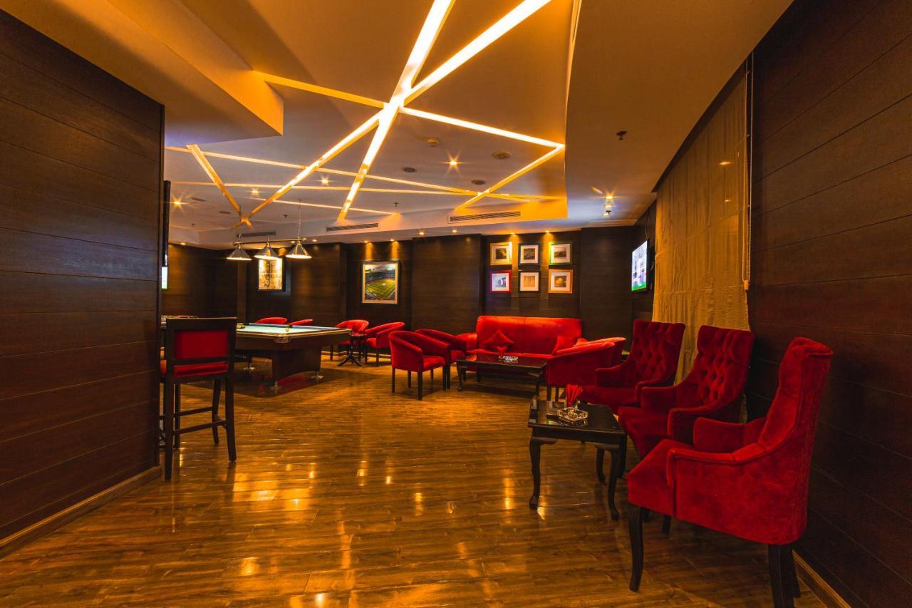 Oryx Hotel Aqaba Bagian luar foto The lounge at the airport